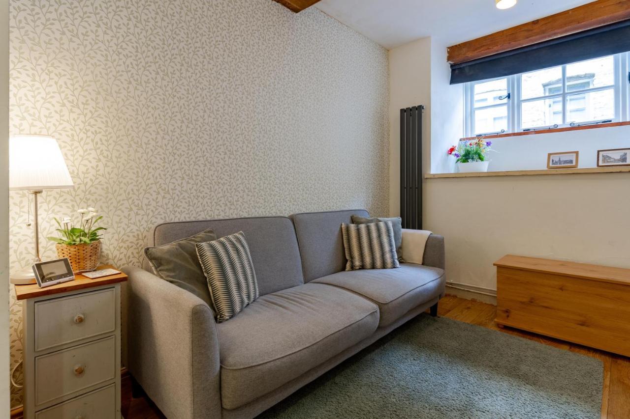 The Shoe Box Cottage With Allocated Parking Malmesbury Exterior foto